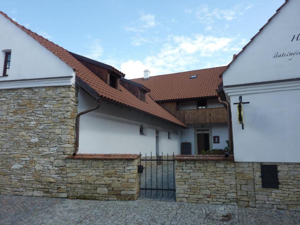 Holubnik Statecnych Zen Kralovych Hotel Luze Luaran gambar
