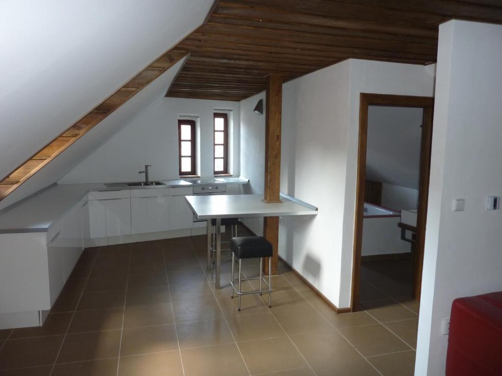 Holubnik Statecnych Zen Kralovych Hotel Luze Bilik gambar
