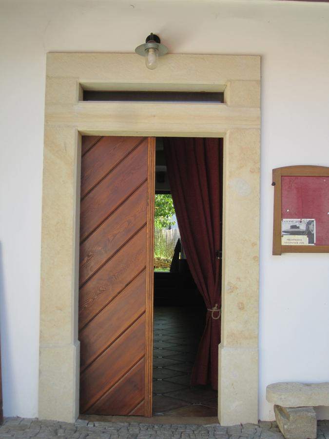 Holubnik Statecnych Zen Kralovych Hotel Luze Luaran gambar