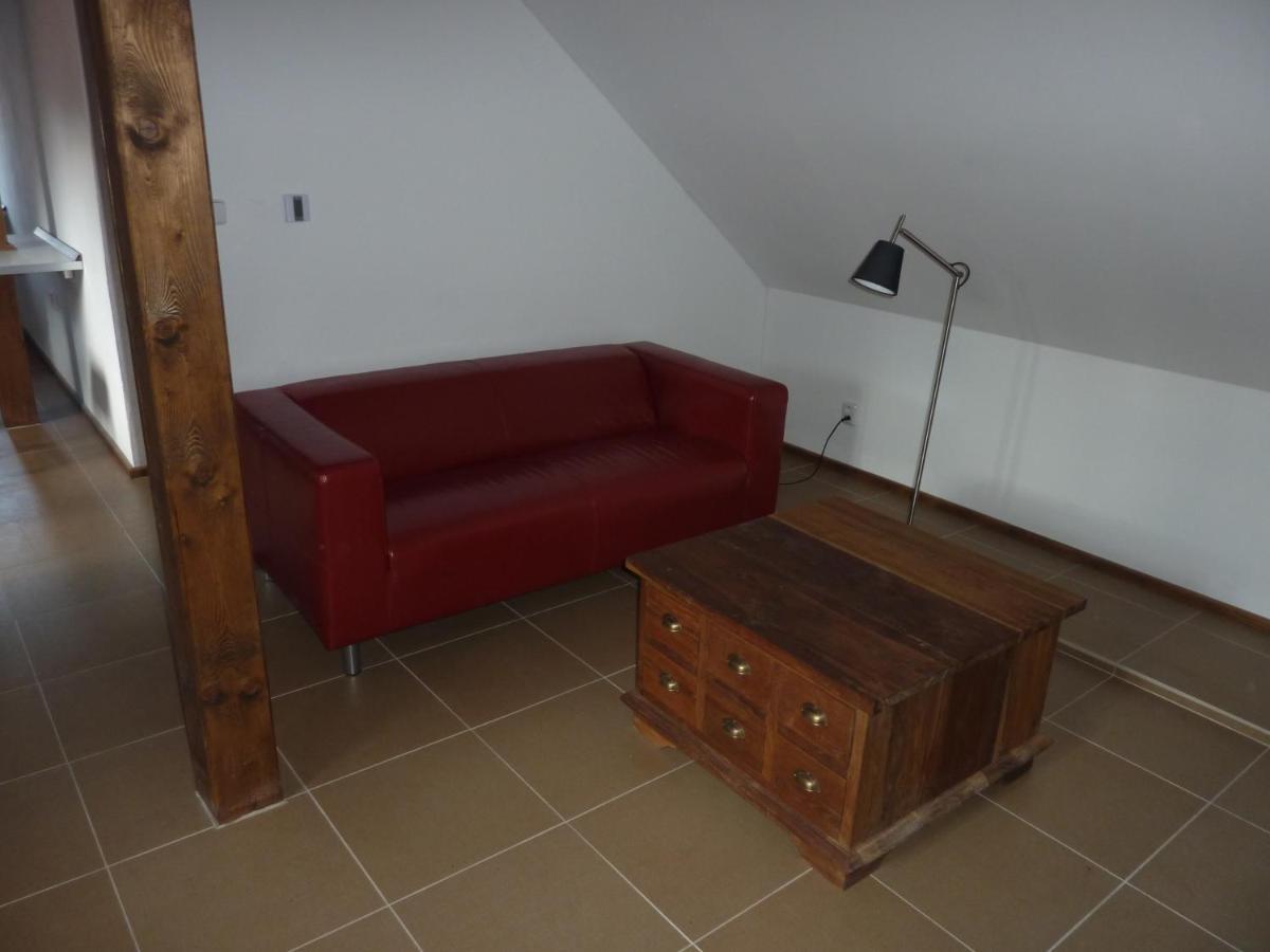 Holubnik Statecnych Zen Kralovych Hotel Luze Bilik gambar