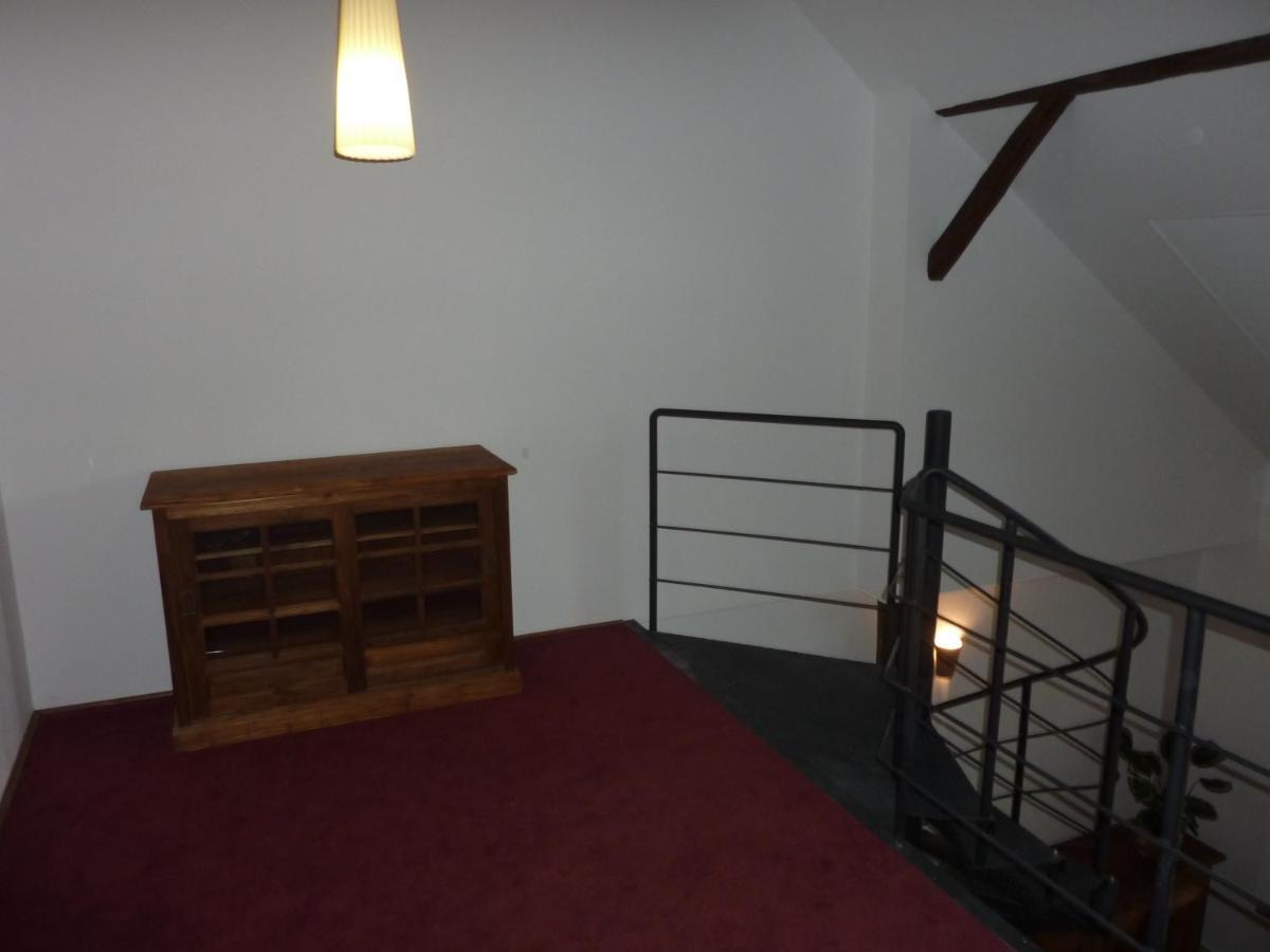 Holubnik Statecnych Zen Kralovych Hotel Luze Bilik gambar